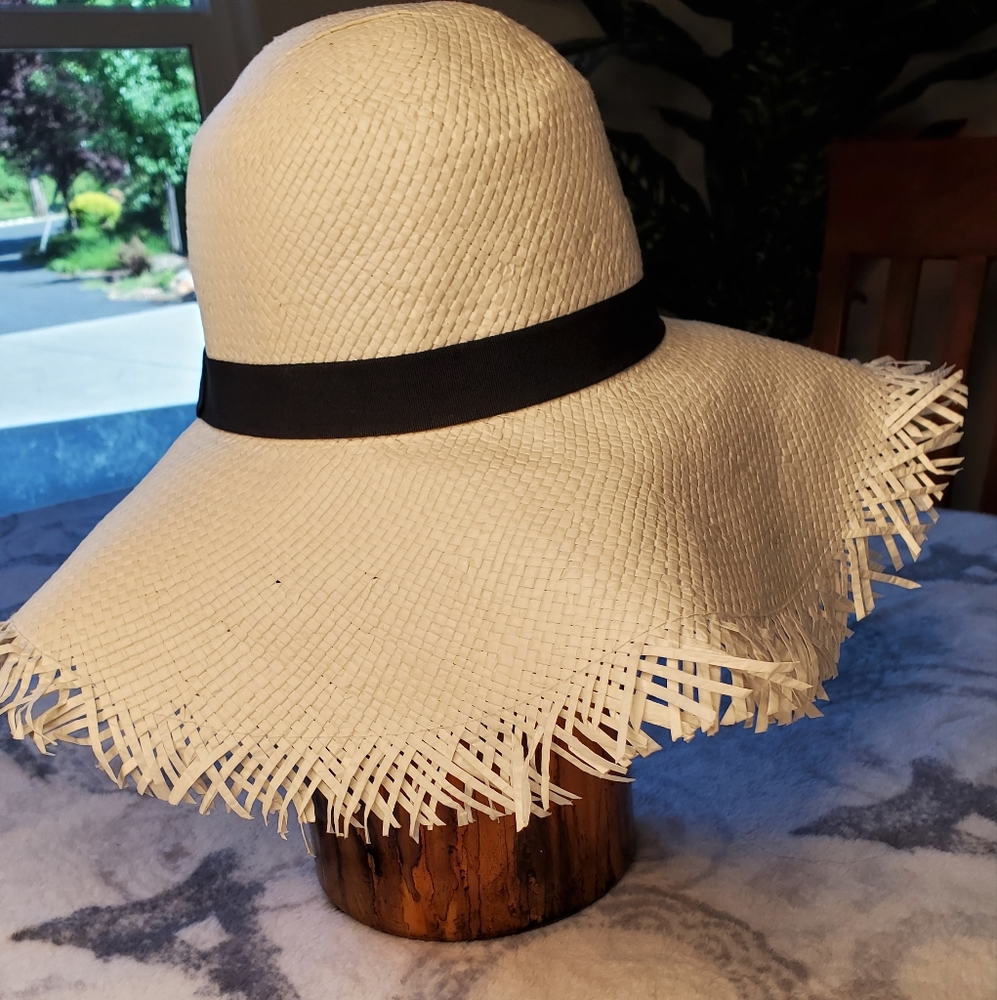 NWOT White Woven Summer Hat - white - Picture 2 of 9